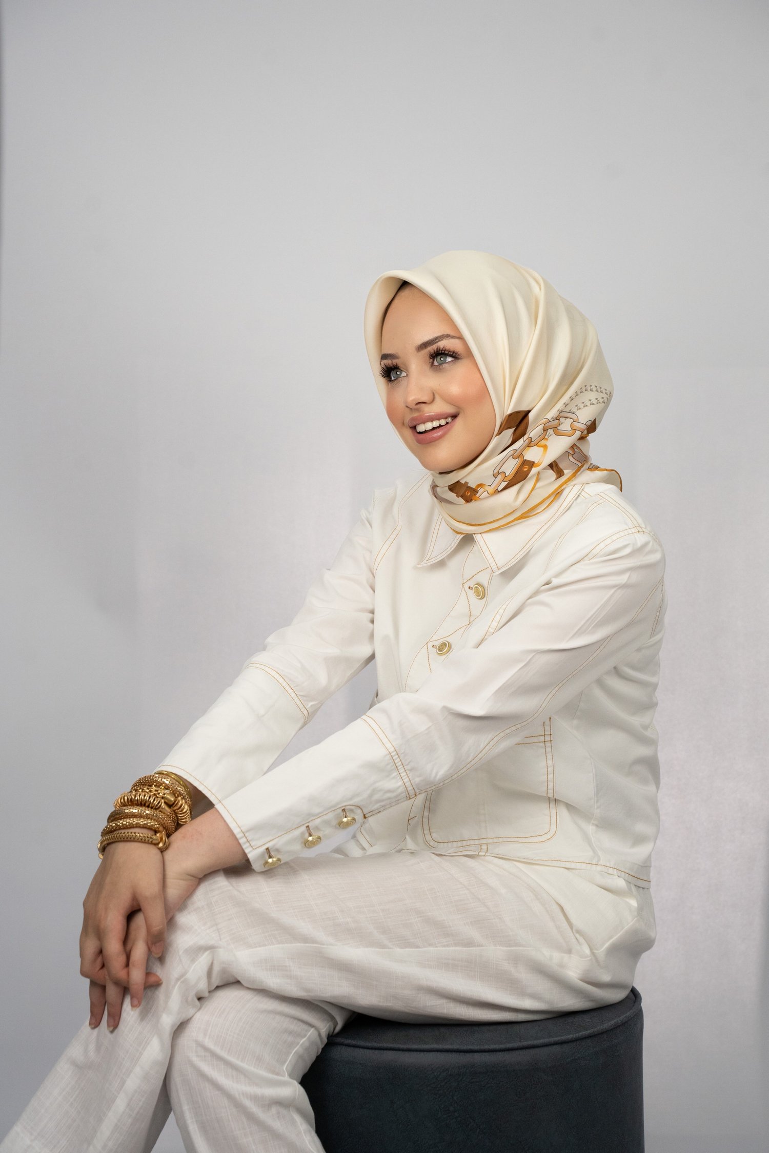SOFİA TURUNCU-KAHVE TİVİL İPEK EŞARP 90x90