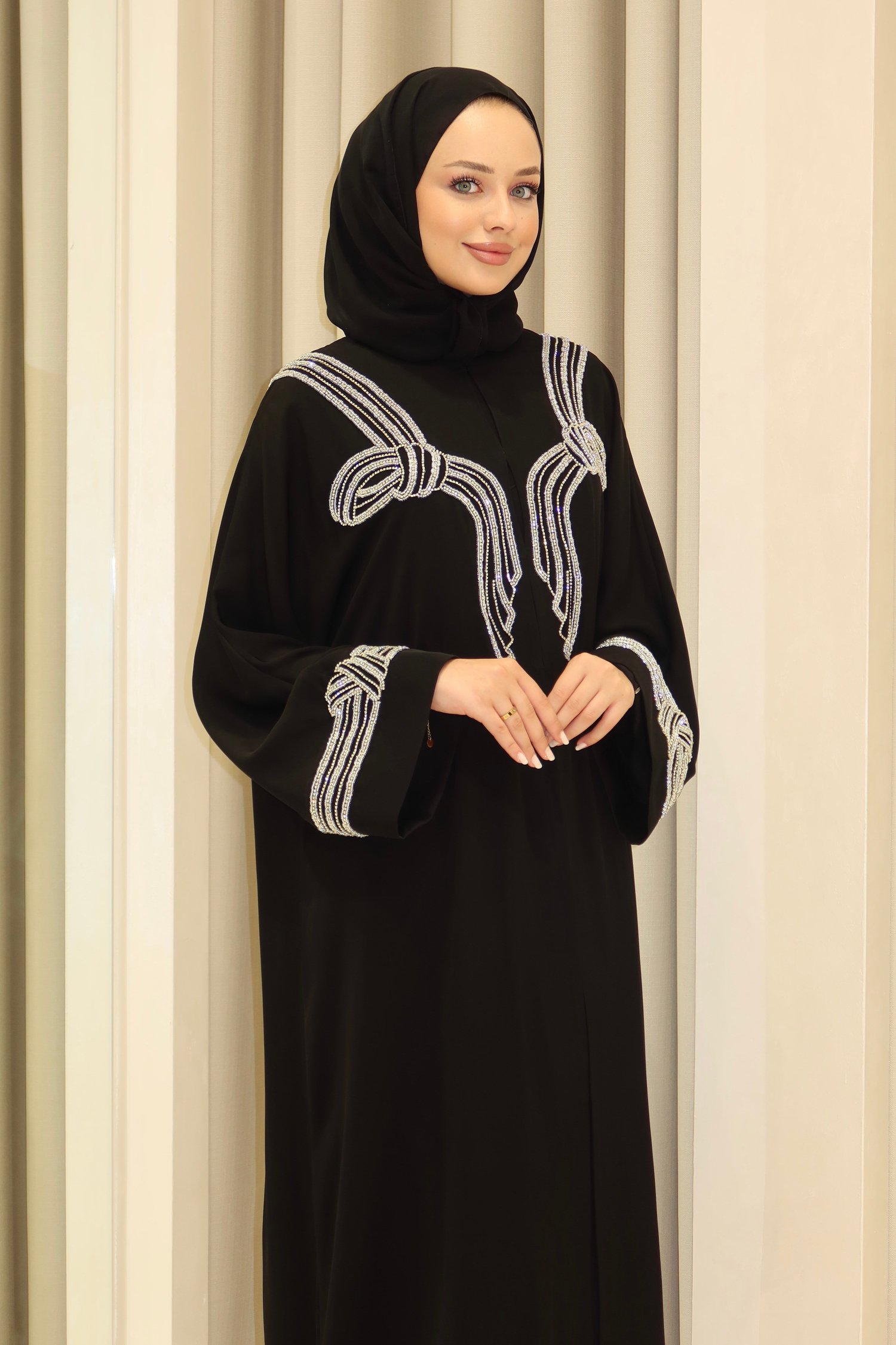 YUTAB ABAYA