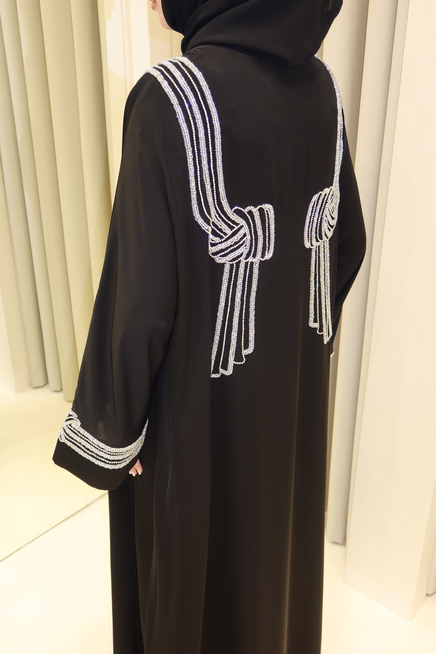 YUTAB ABAYA