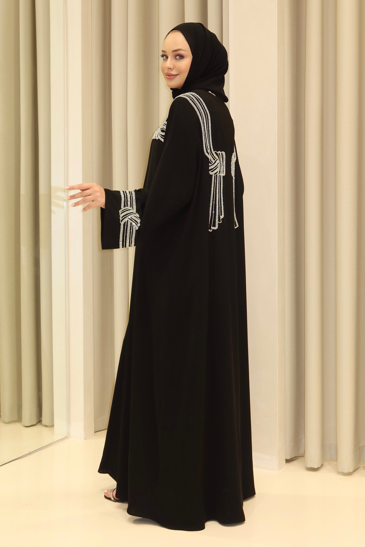 YUTAB ABAYA