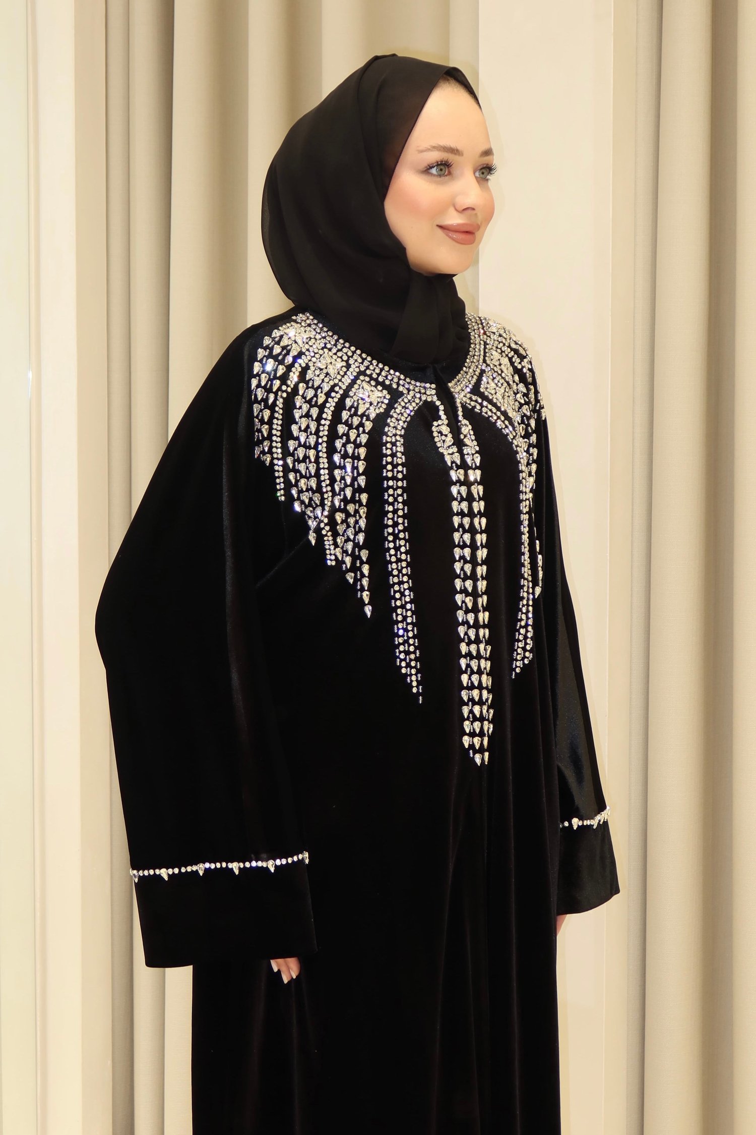ZÜHA ABAYA