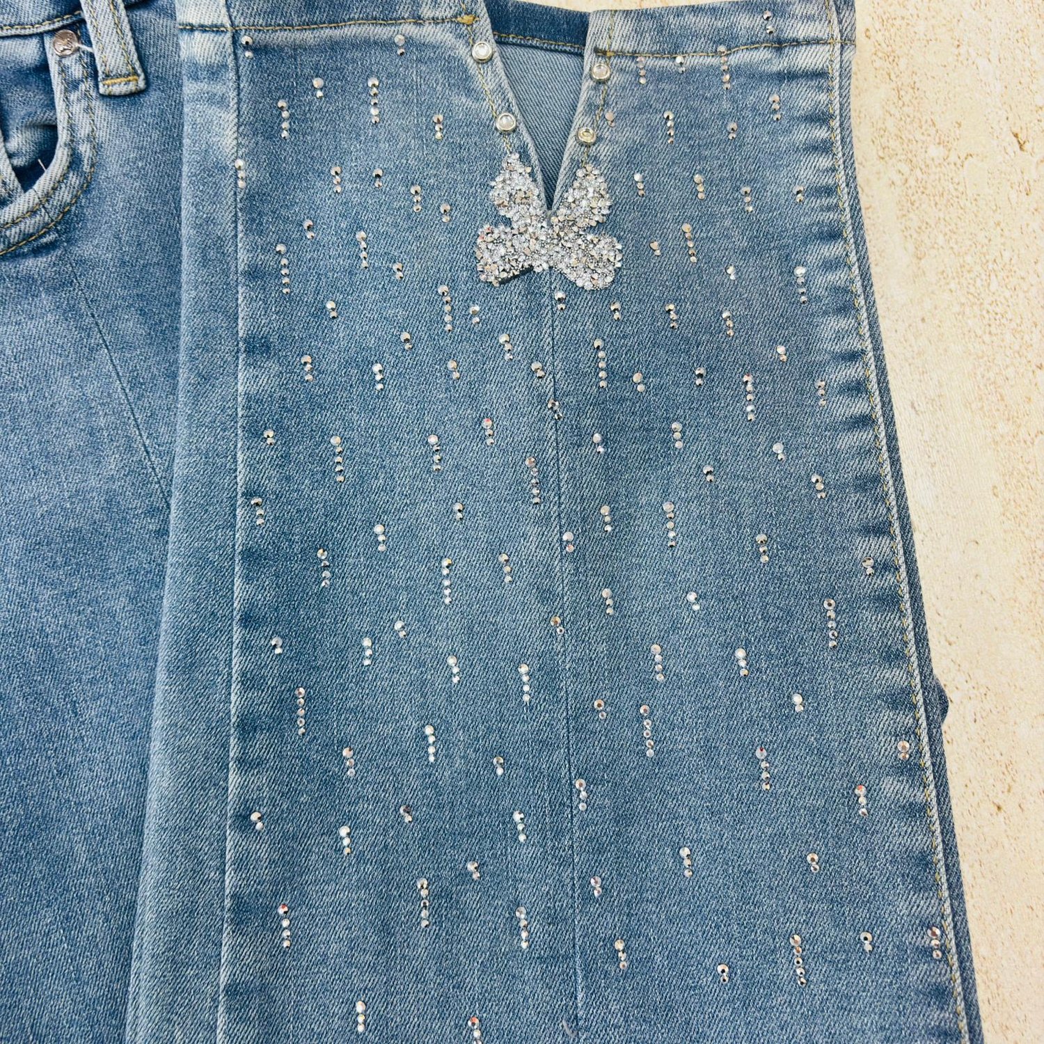 kot pantolon paçaları taş detaylı