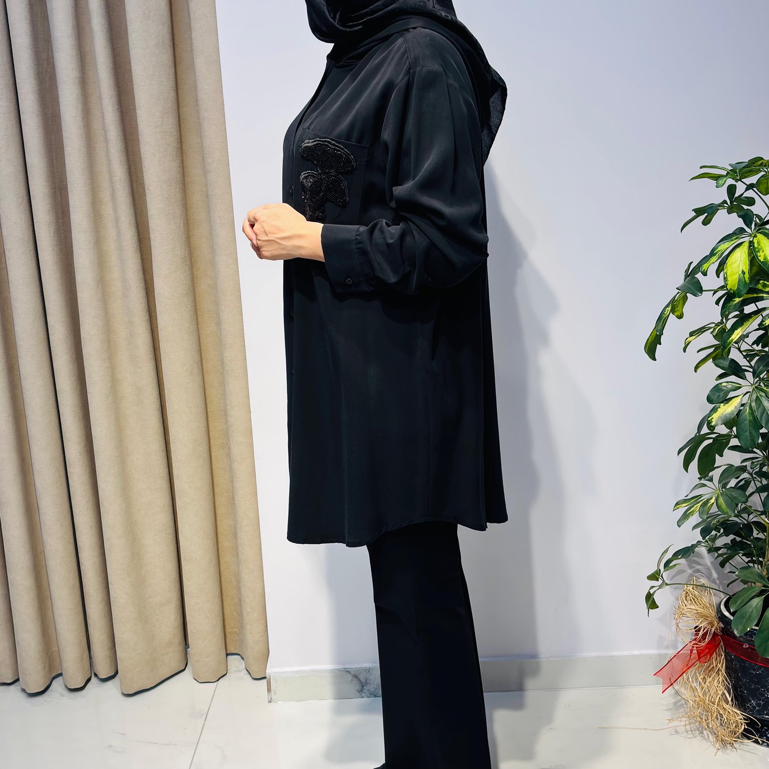 NURCAN ÇETİN HEDDY TAŞ İLEMELİ CEP DETAYLI KAPÜŞONLU TUNİK