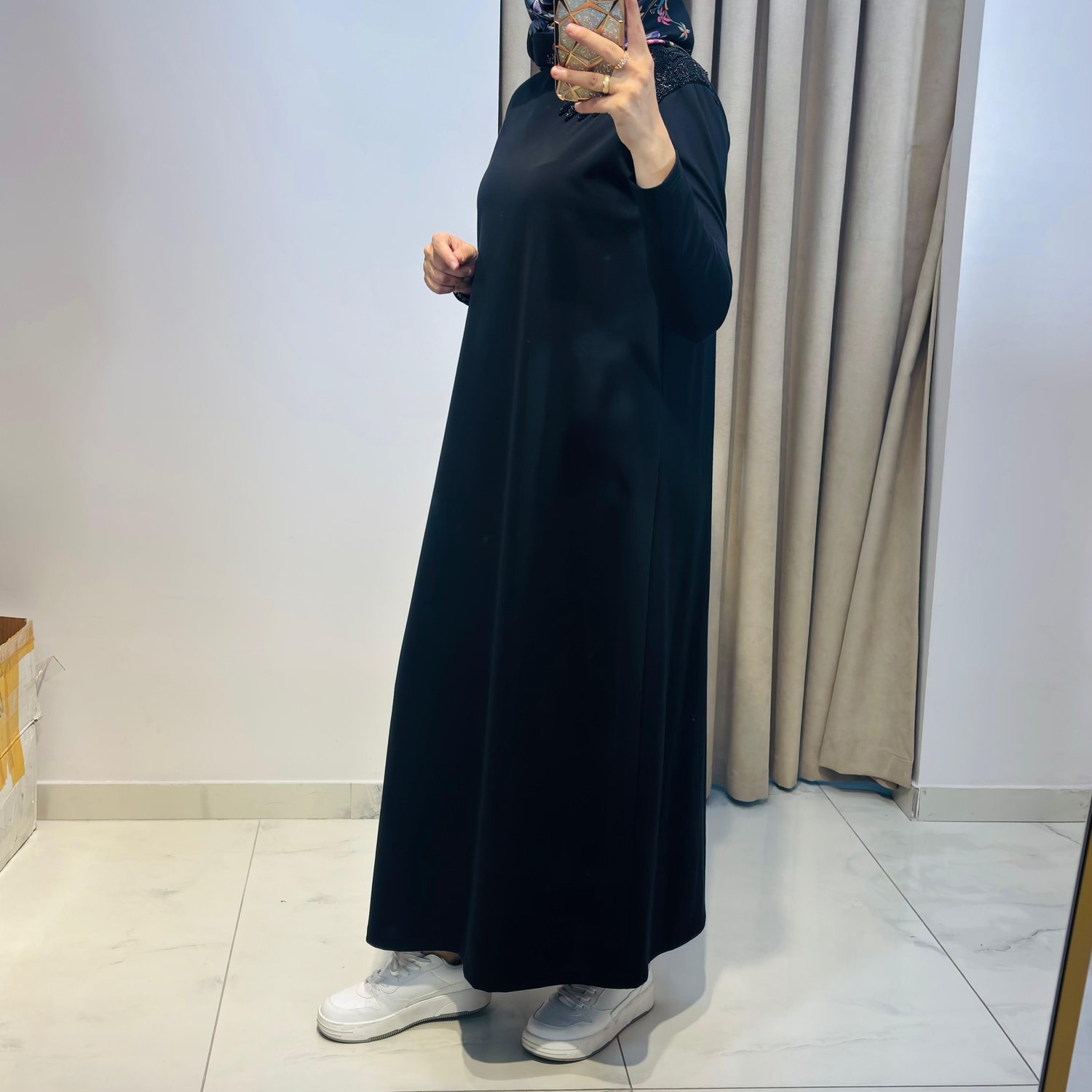 NURCAN ÇETİN OMUZU BONCUK DETAYLI ELBİSE