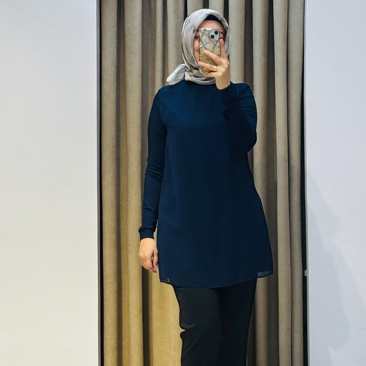 ÖNÜ ŞİFONLU UZUN KOLLU İÇLİK LACİVERT