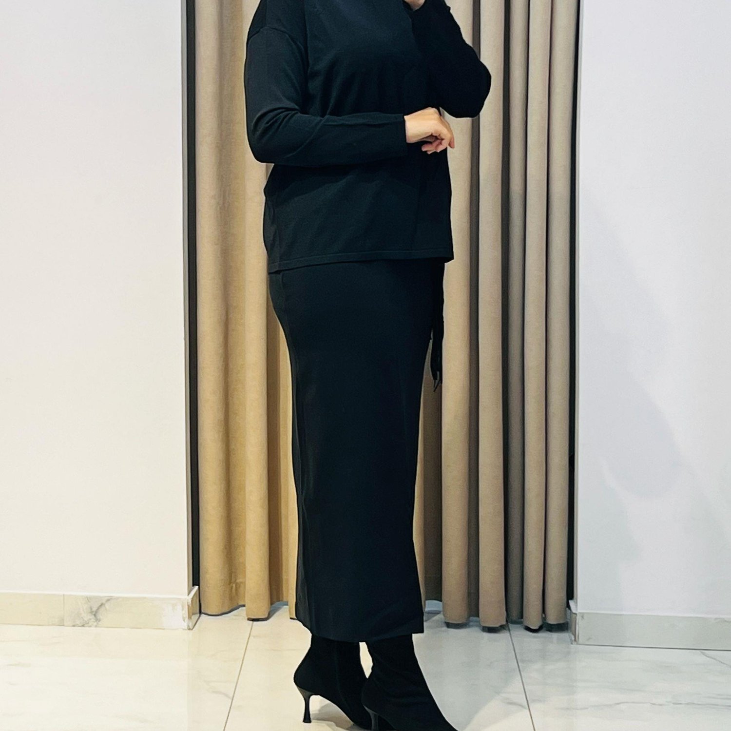 TIĞ TRİKO PÜSKÜL DETAYLI BLUZ ETEK RAYON TAKIM SİYAH