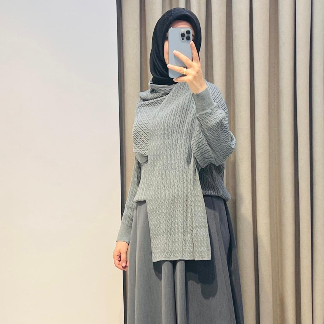 TIĞ TRİKO SAÇ ÖRGÜ DESENLİ ŞAL DETAYLI TRİKO BLUZ  GRİ