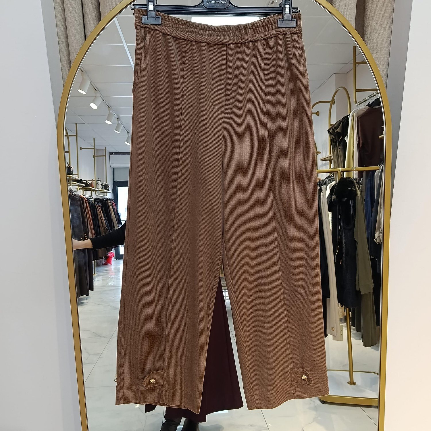 YUSUF ÖZDEMİR BELİ LASTİKLİ KADİFE PANTOLON AÇIK KAHVE