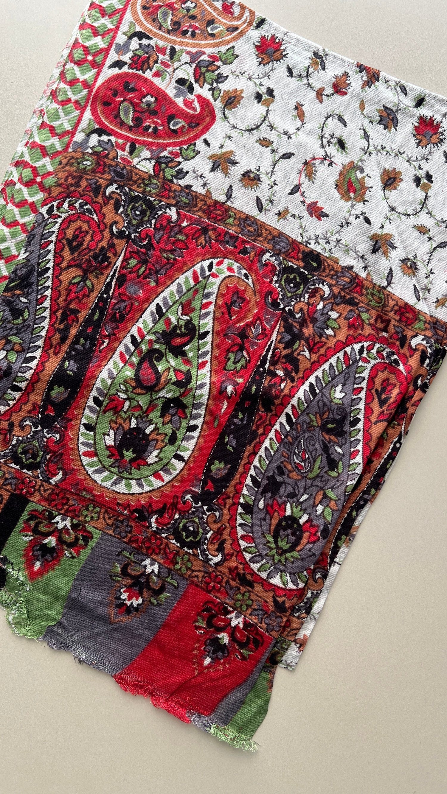 Yeşil Kırmızı Etnik Desen Pamuk Şal 180x70