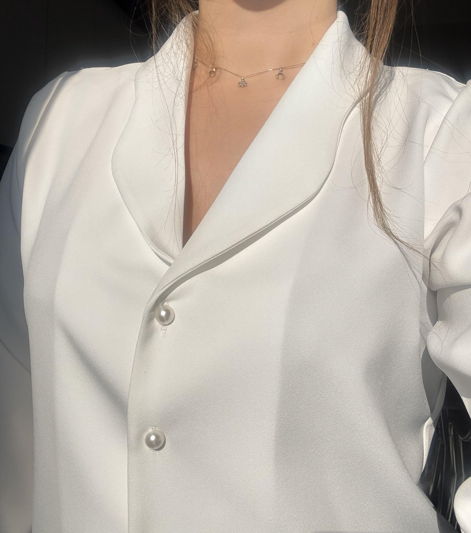 NORA GÖMLEK