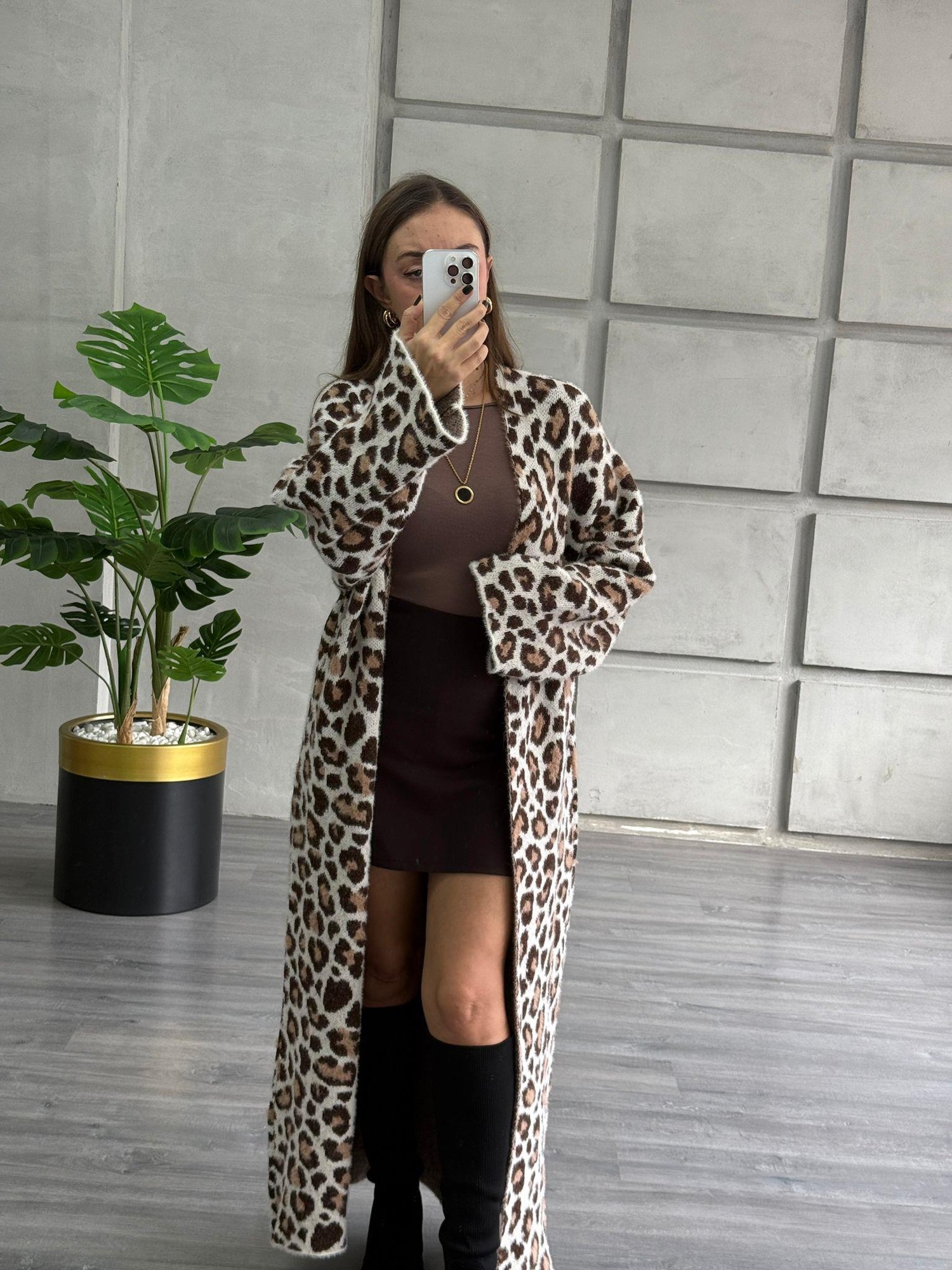 Ekru Leopar Desen Yumoş Uzun Hırka