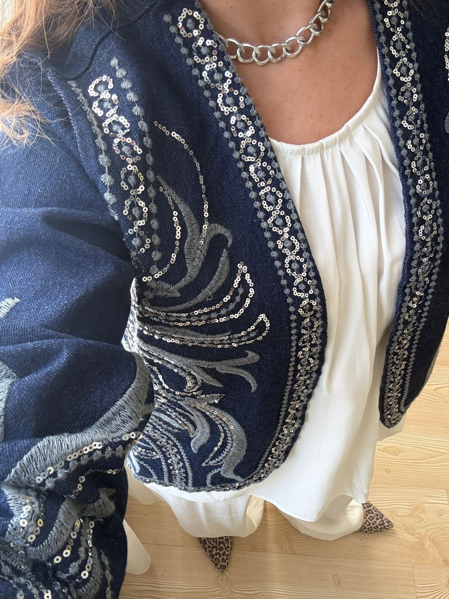 Lavin İşlemeli Ceket