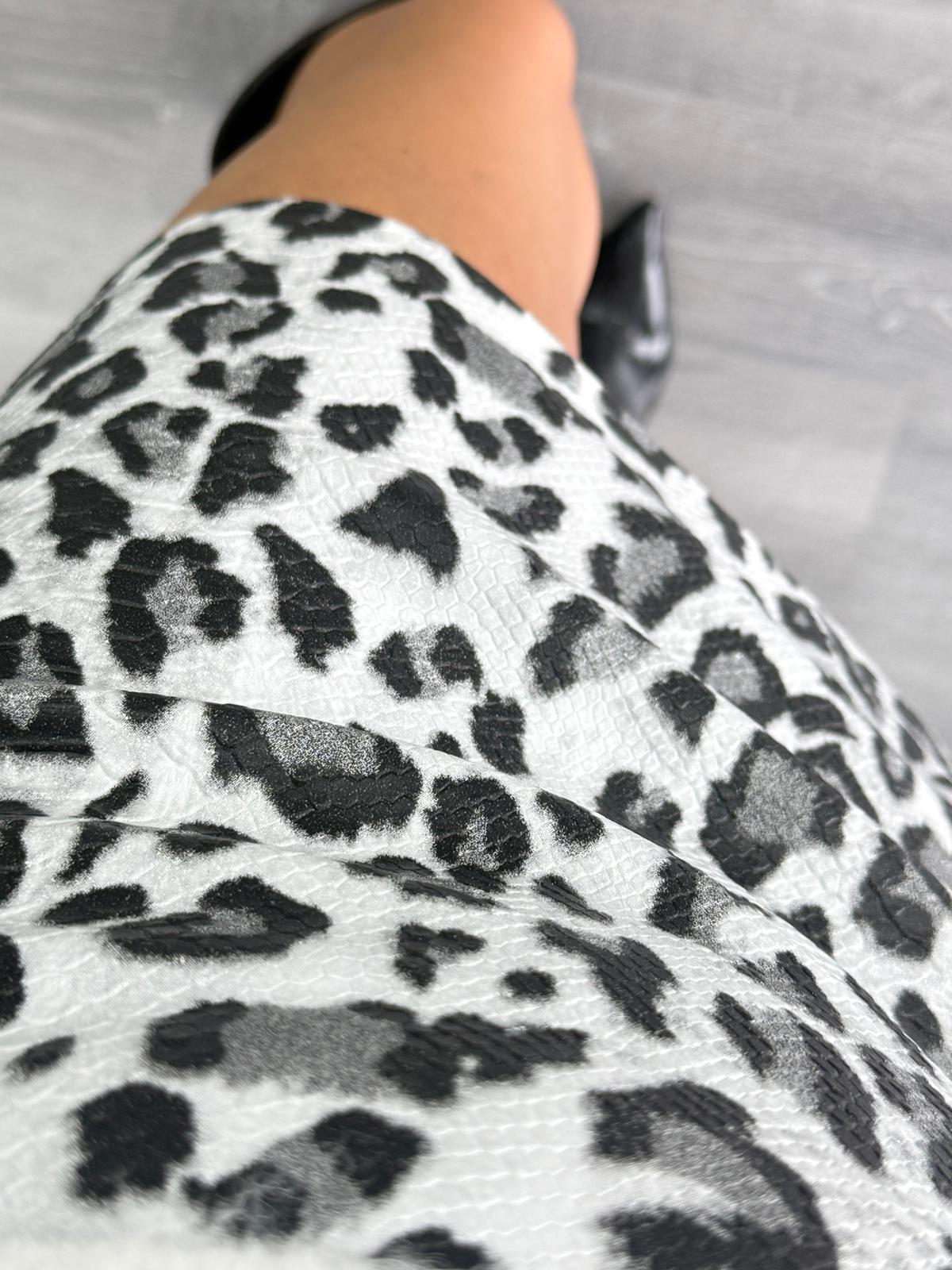 Leopar Etek Siyah Beyaz