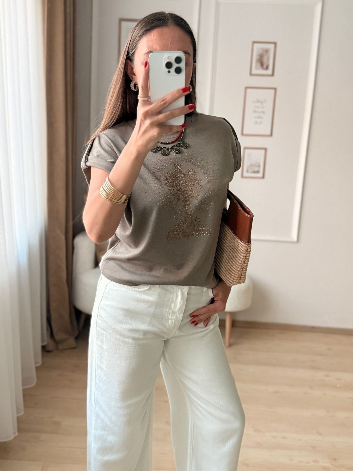 Orjinal Marka Model Vizon Taş Detaylı T-shirt