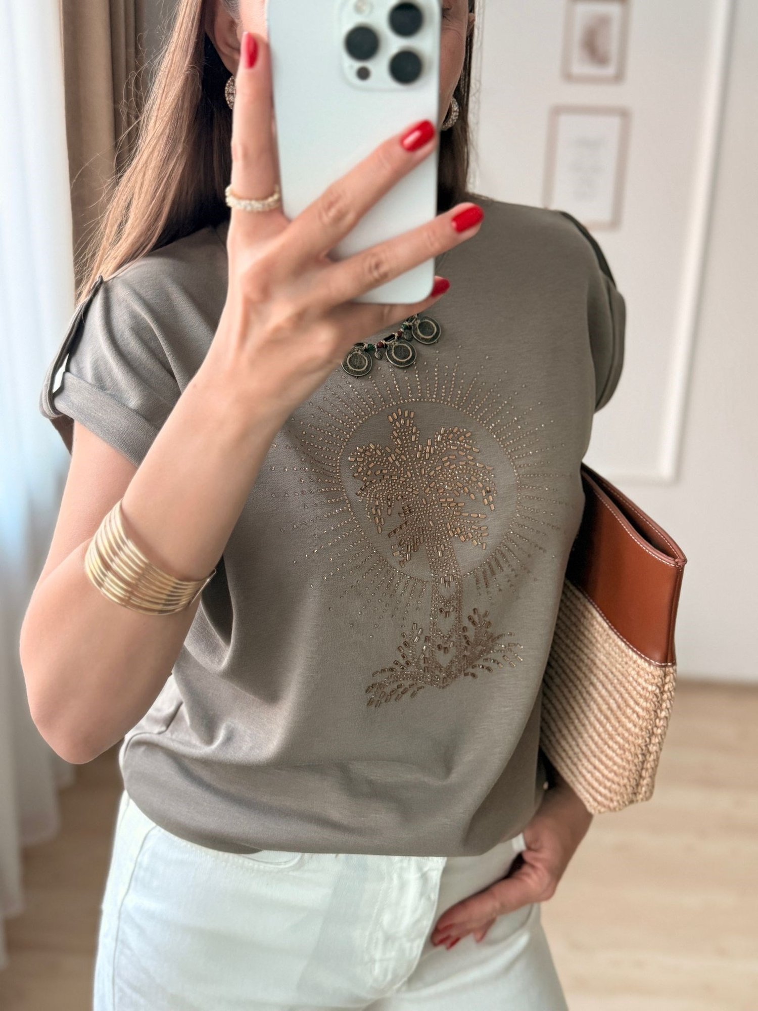 Orjinal Marka Model Vizon Taş Detaylı T-shirt