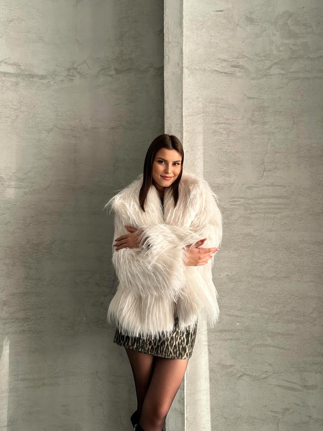 Oversize Saçaklı Kürk Bej