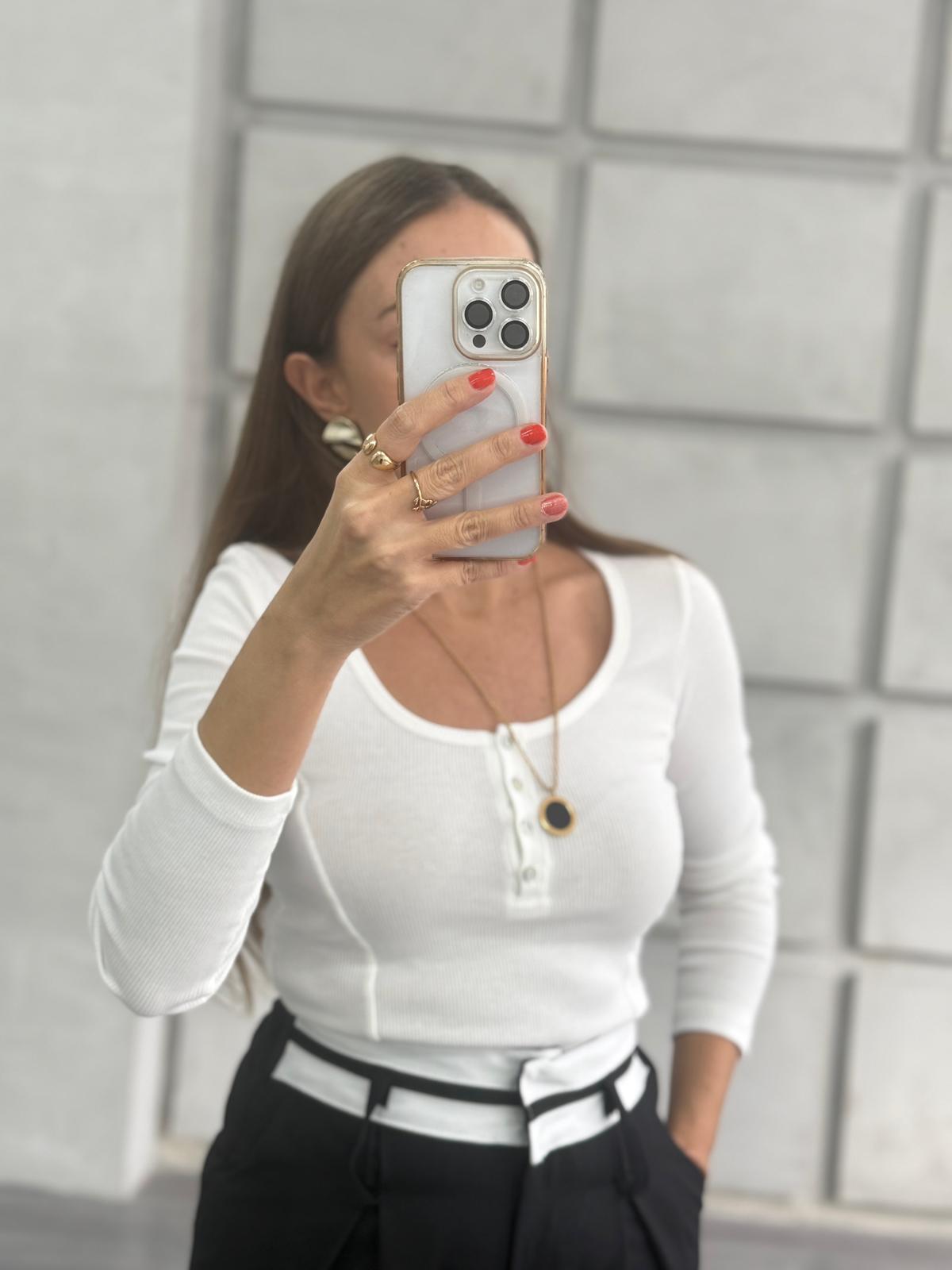Sedef Düğmeli Beyaz Body