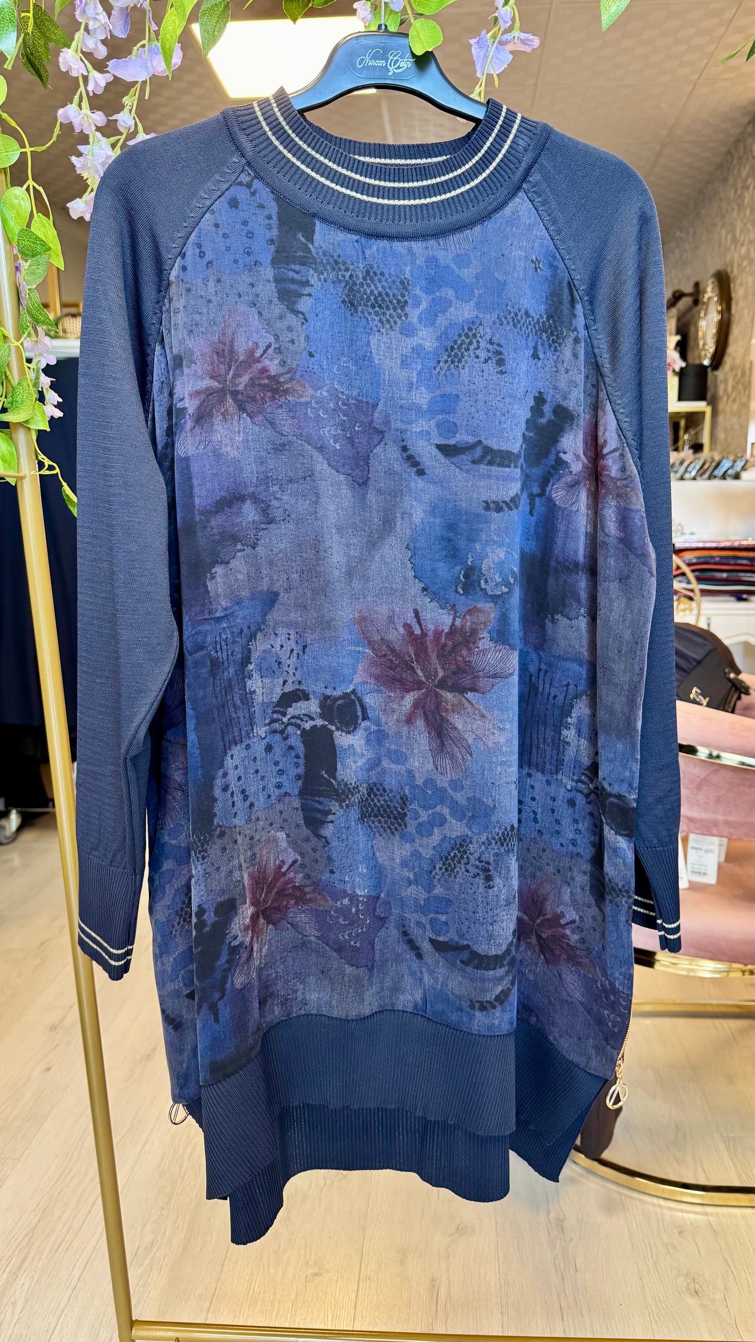Arya Tunik - 1445