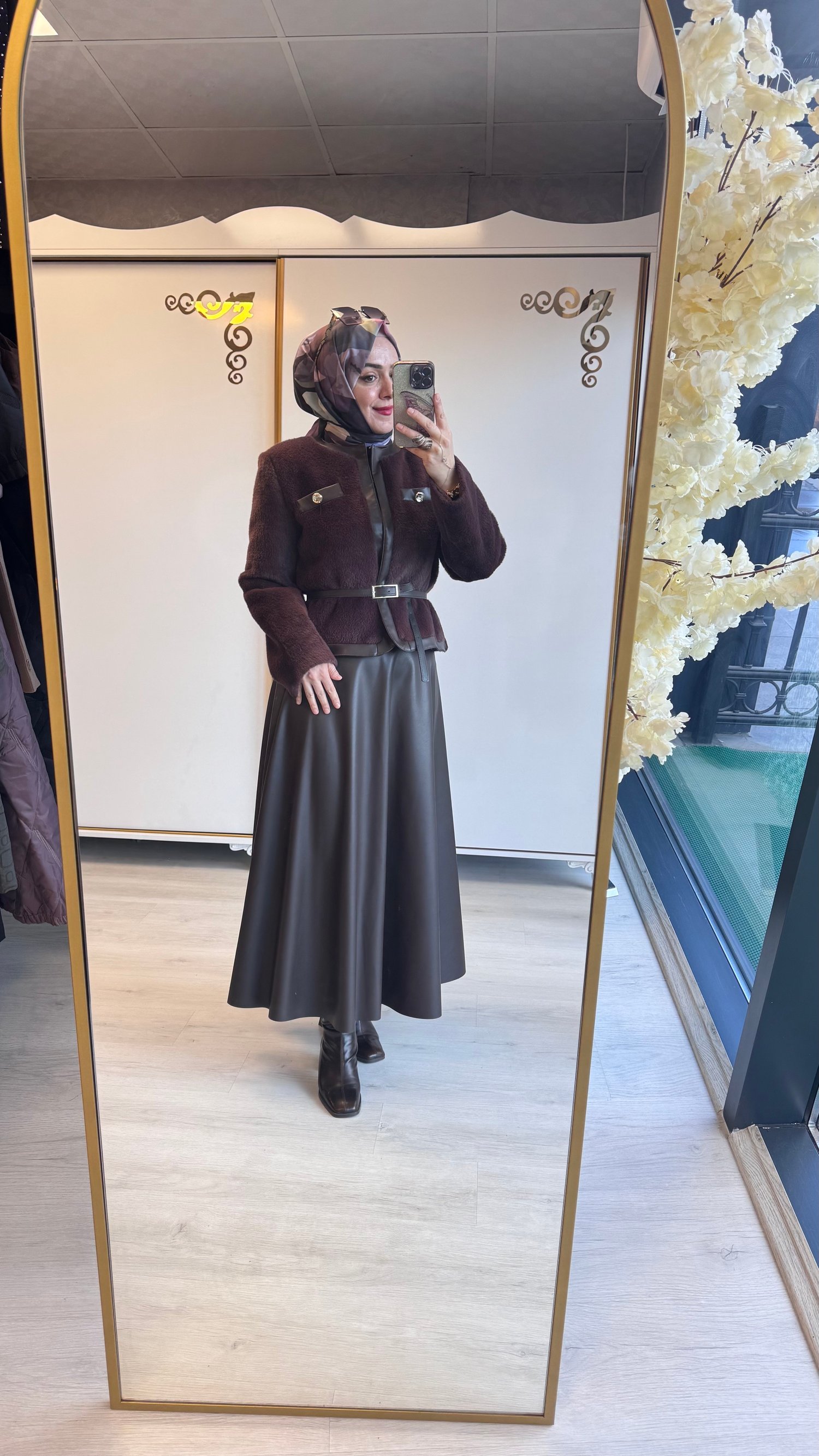 Deri Etekli Takım