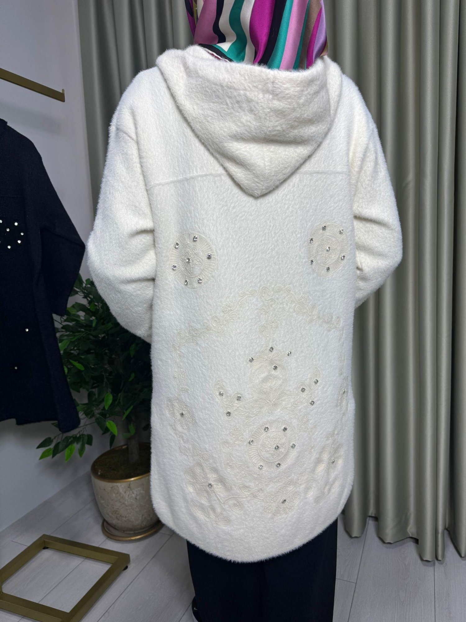 ANGORA DESENLİ HIRKA