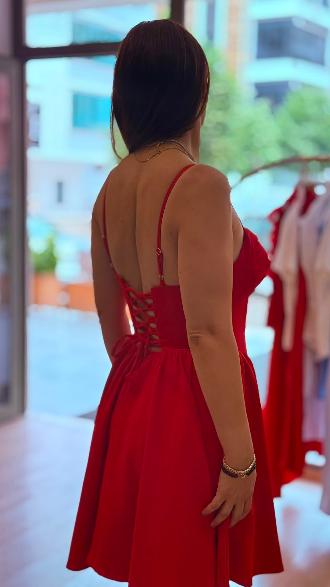 Balen Yaka Sırtı Bağcıklı Mini Elbise – Kırmızı