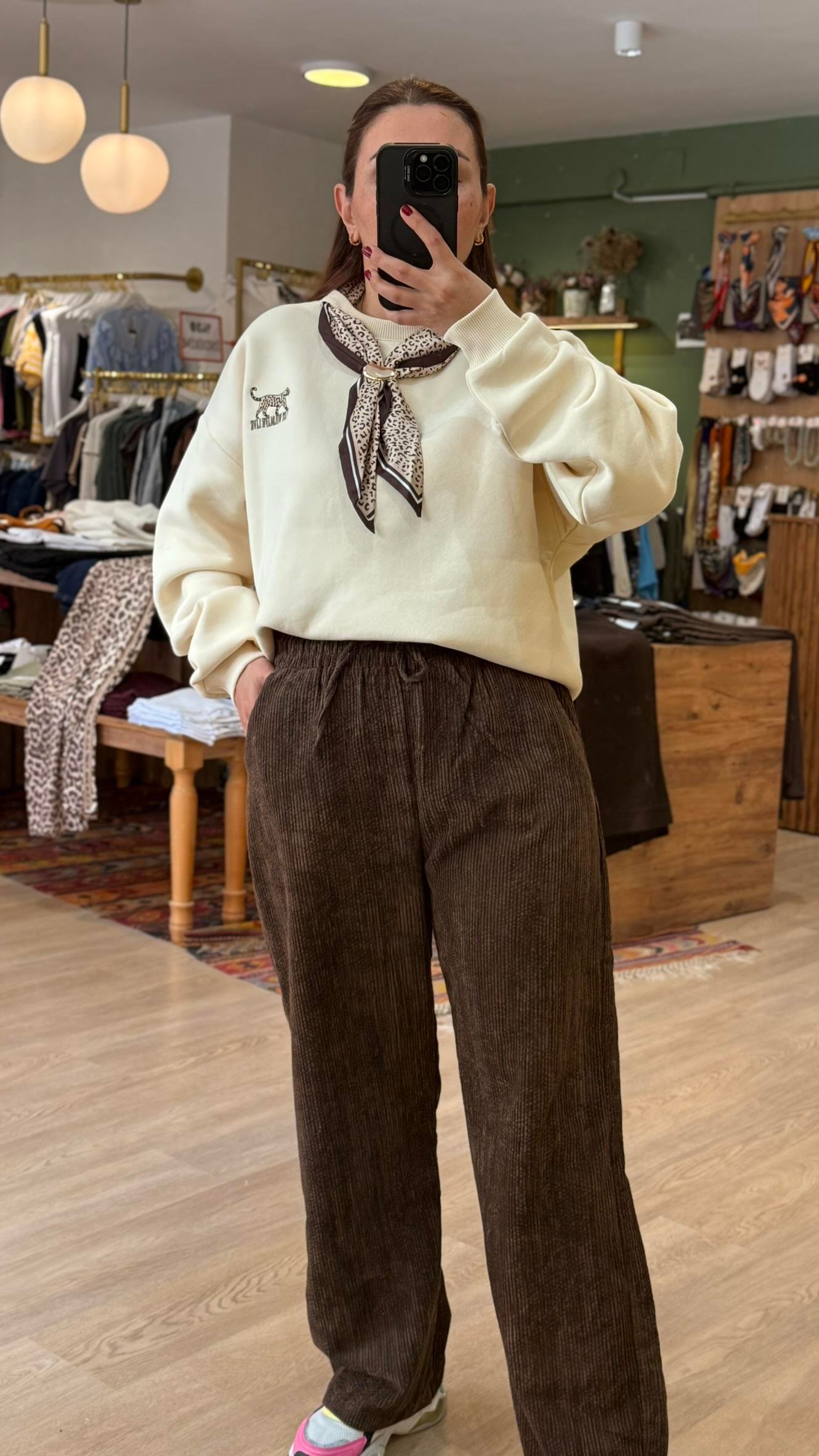 Fularlı Sweatshirt1