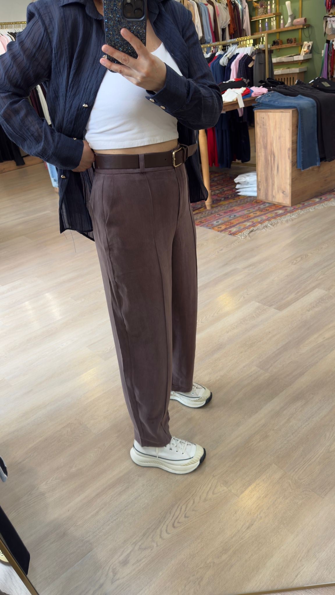 Yumuşak Dokulu Kemerli Havuç Model Pantolon Kahve