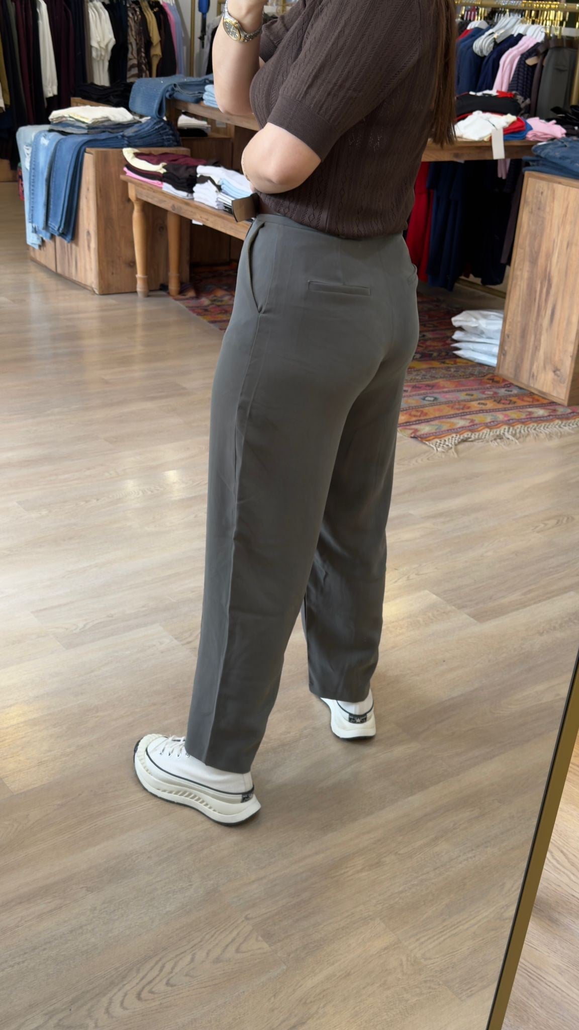 Yumuşak Dokulu Kemerli Havuç Model Pantolon Haki