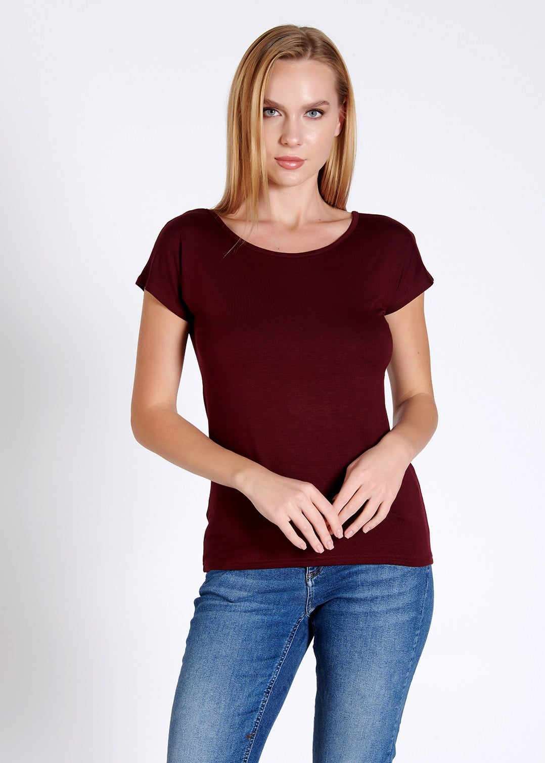 Sırtı V Dekolteli Kadın T-shirt