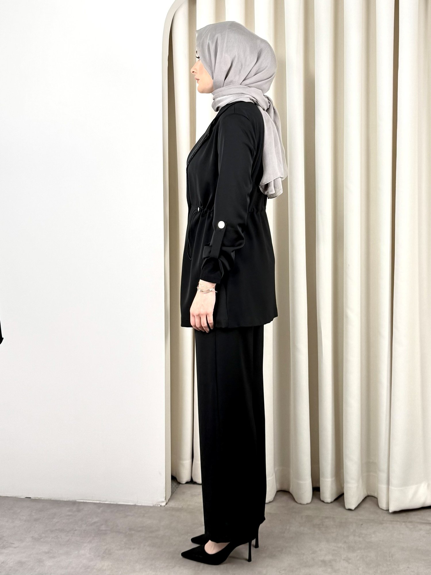 BROŞ DETAYLI PANTOLON TAKIM SİYAH
