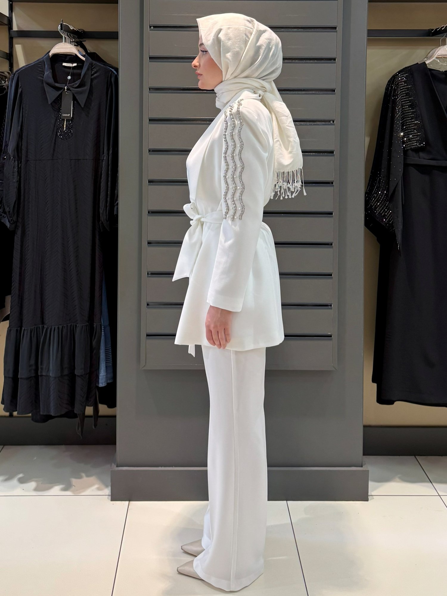 TAŞ DETAY BLAZER TAKIM EKRU