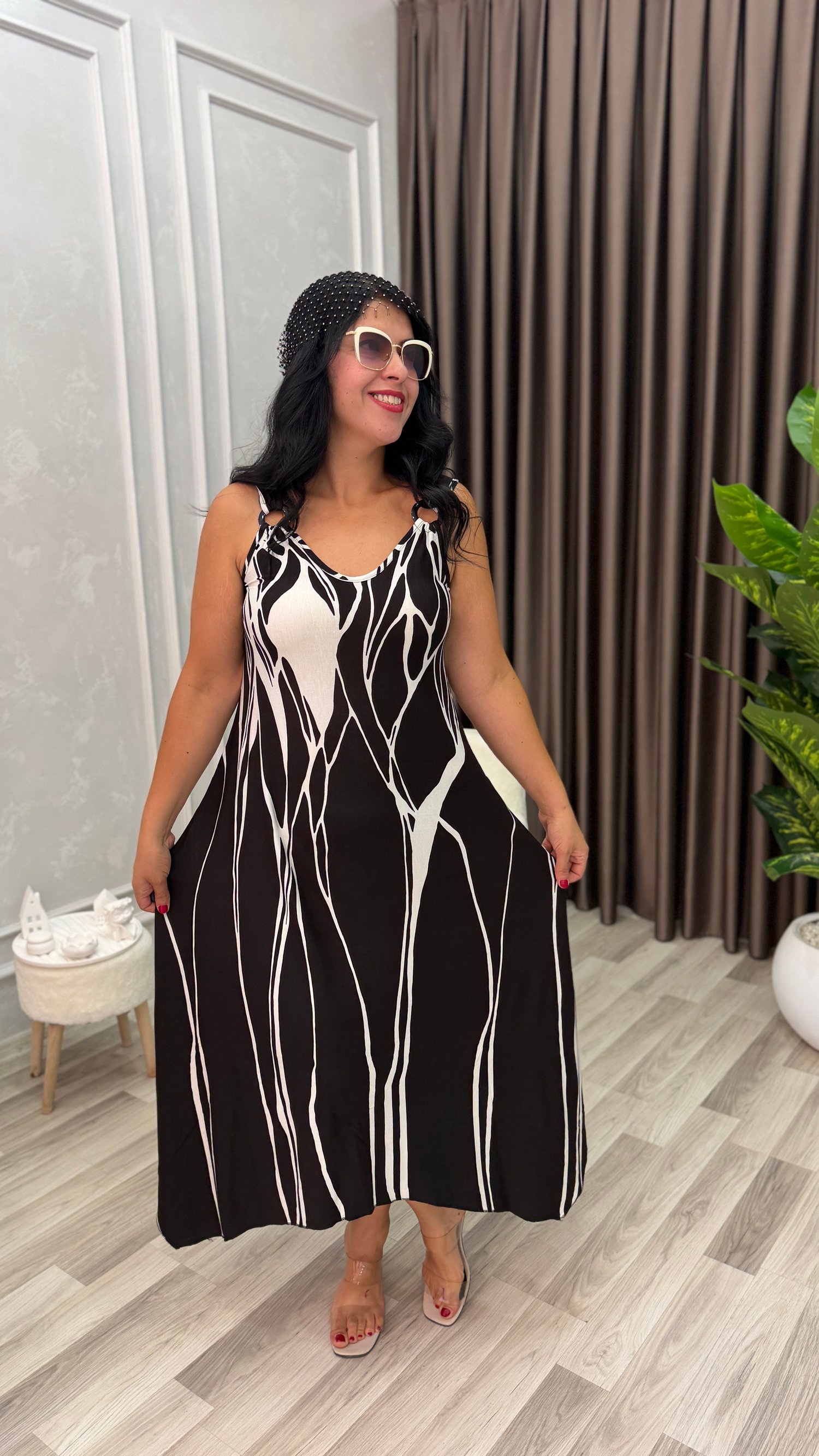 ARIA ASKILI ELBİSE SİYAH ZEMİN BEYAZ ASİMETRİK DESEN