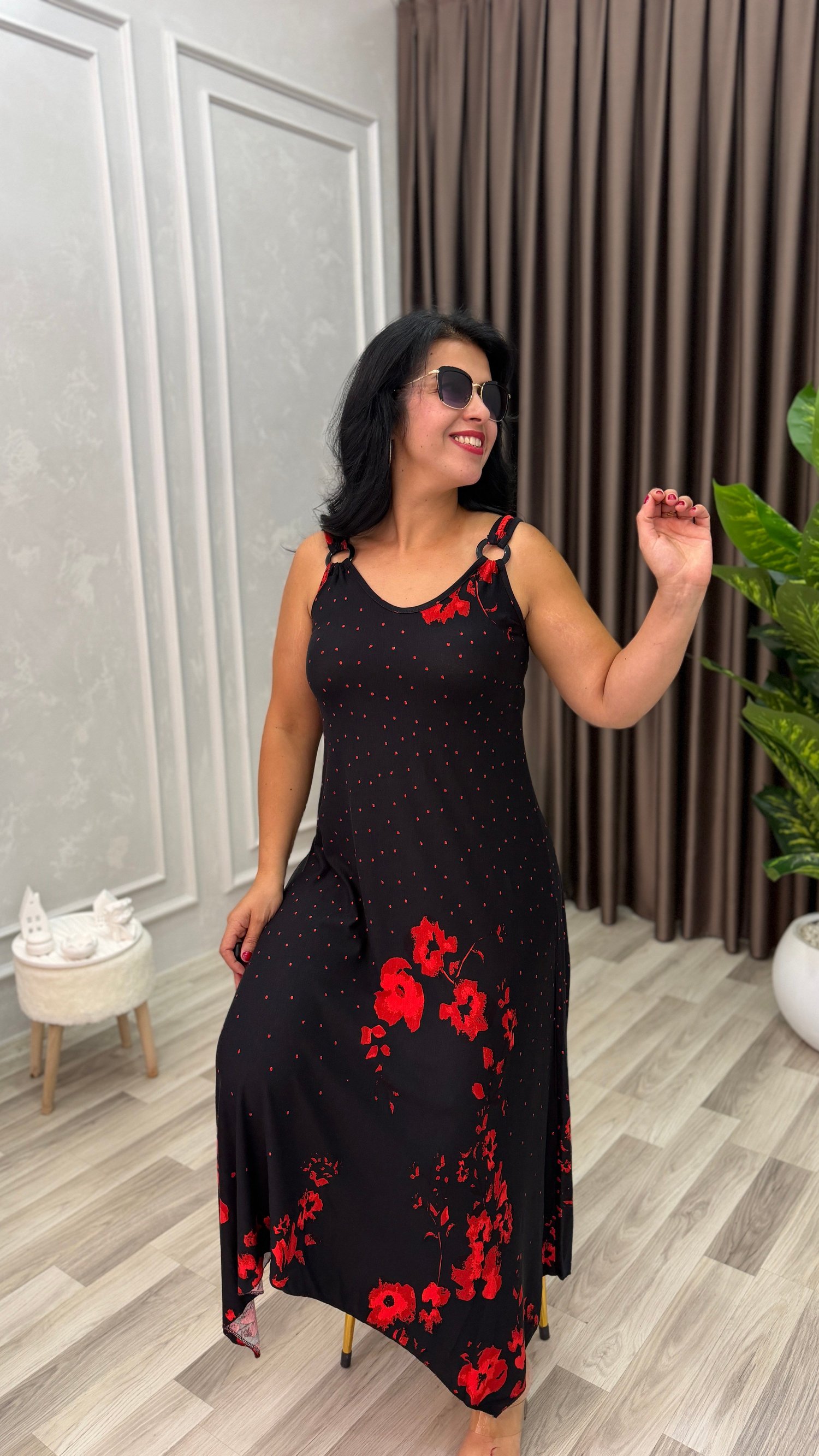 ARIA ASKILI ELBİSE SİYAH ZEMİN ÇİÇEK DESENLİ