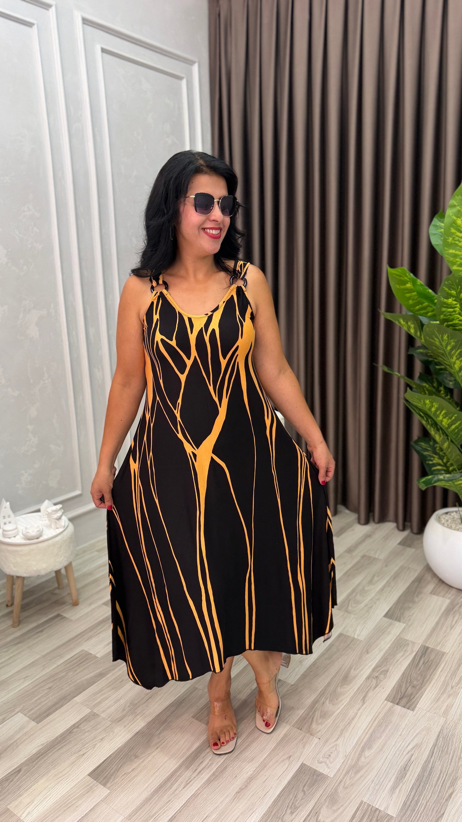 ARIA ASKILI ELBİSE SİYAH ZEMİN HARDAL SARI ASİMETRİK DESEN