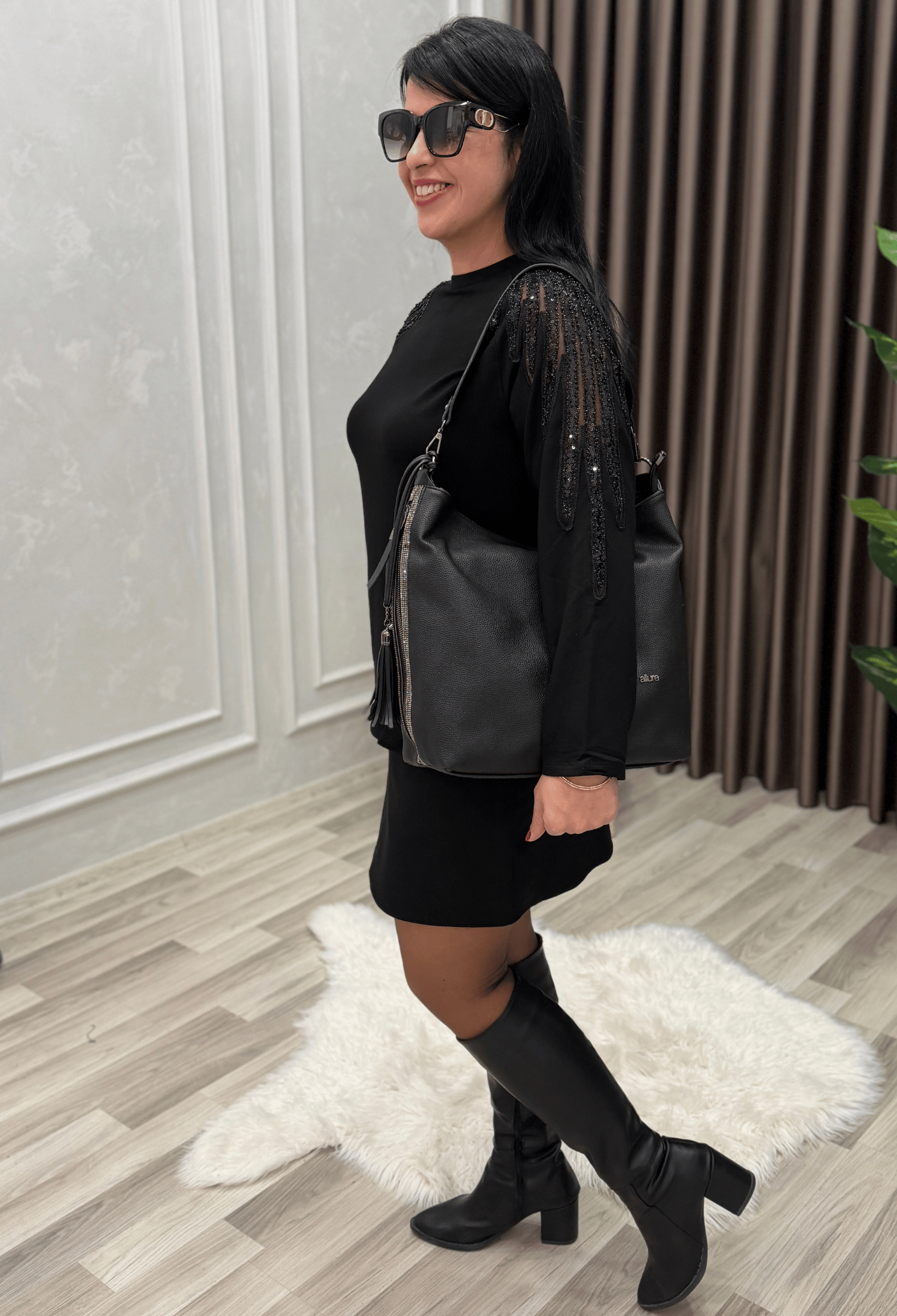 Bella Payet İşlemeli Bluz Siyah
