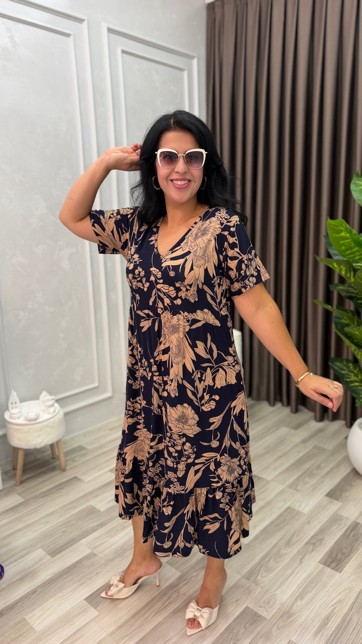 FLORA CHIC ELBİSE LACİVERT ZEMİN KREM DESEN