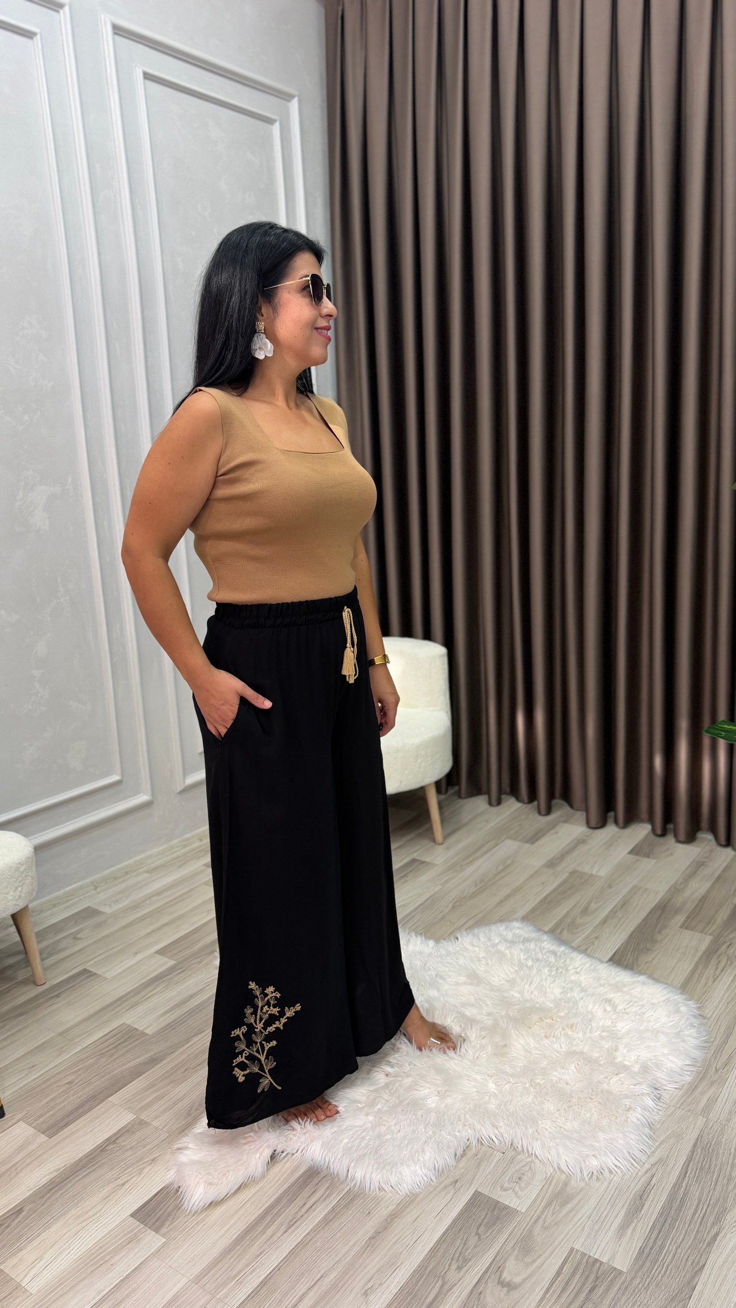 MİRA NAKIŞLI ETEK PANTOLON SİYAH