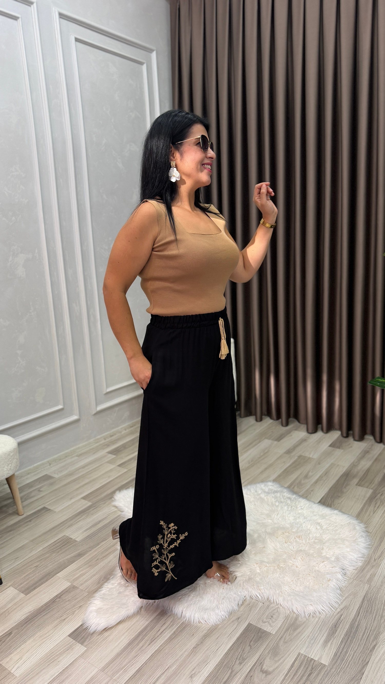 MİRA NAKIŞLI ETEK PANTOLON SİYAH
