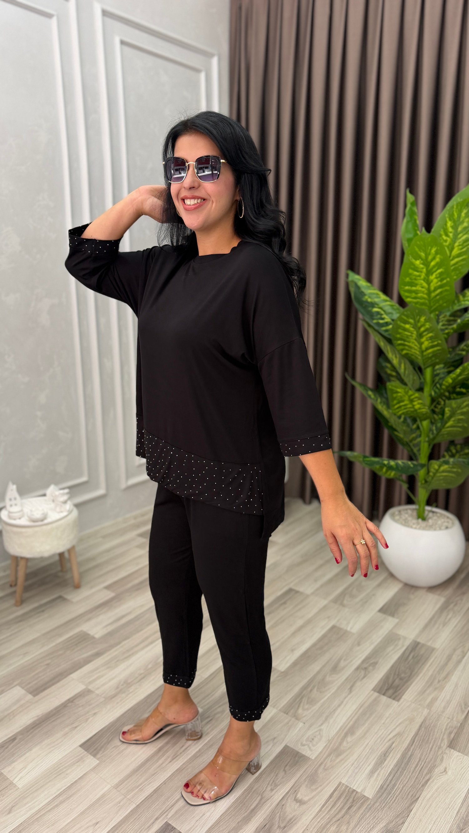 QUEEN COMFORT TAKIM SİYAH                                                                                                                                                                                                 