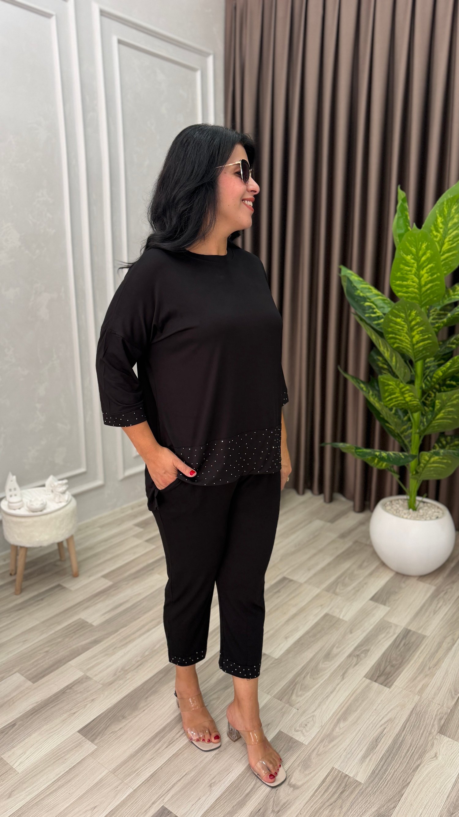 QUEEN COMFORT TAKIM SİYAH                                                                                                                                                                                                 