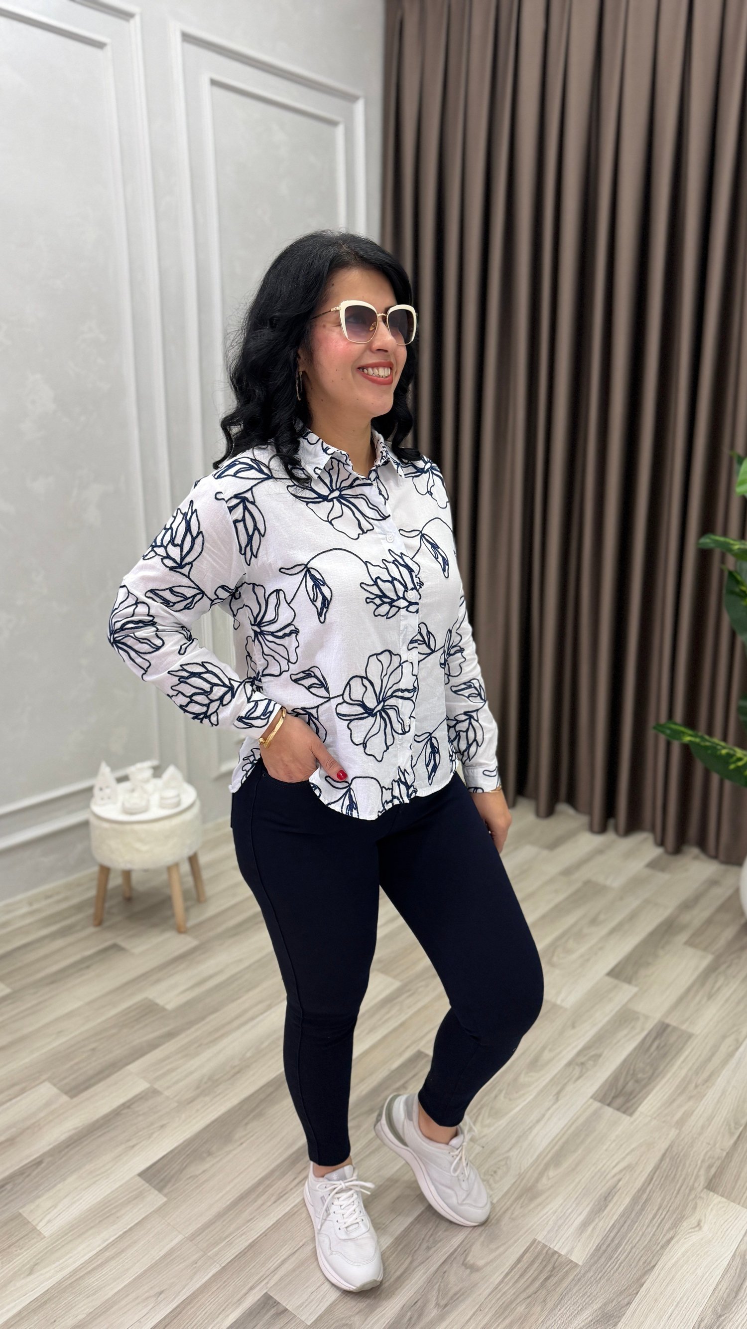 VIBE NAKIŞ İŞLEMELİ ORGANİK GÖMLEK BEYAZ