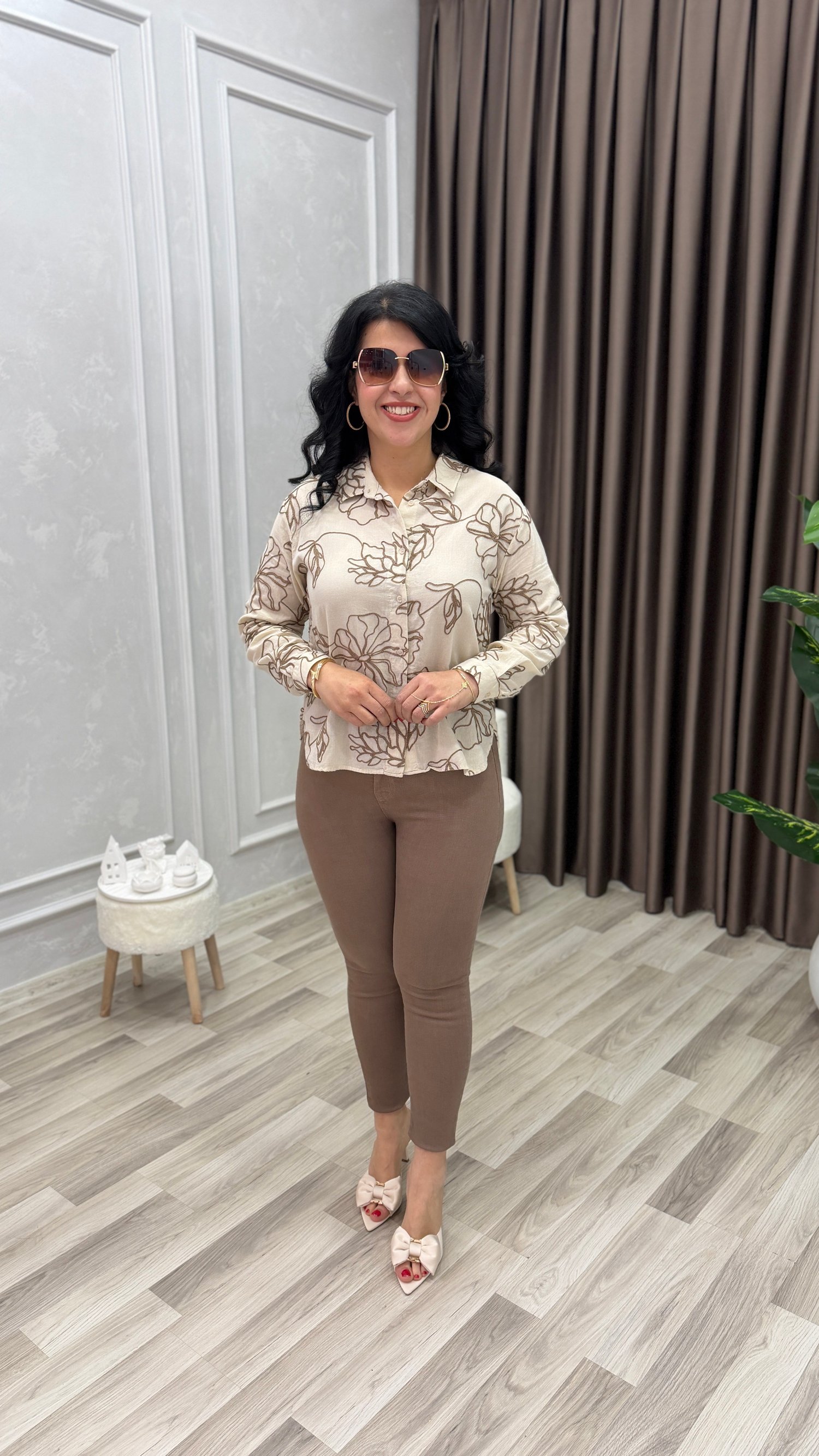 VIBE NAKIŞ İŞLEMELİ ORGANİK GÖMLEK KREM