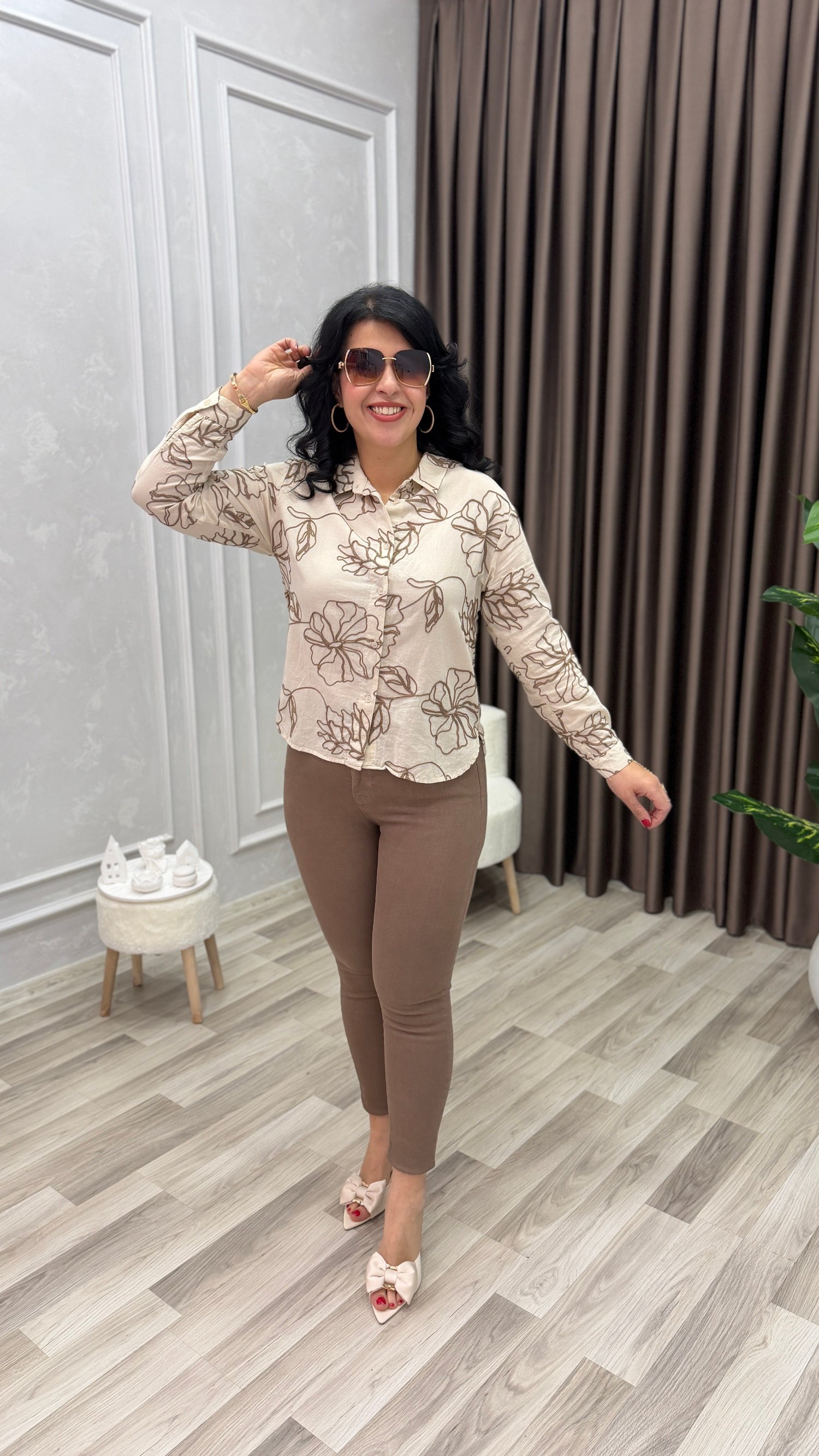 VIBE NAKIŞ İŞLEMELİ ORGANİK GÖMLEK KREM