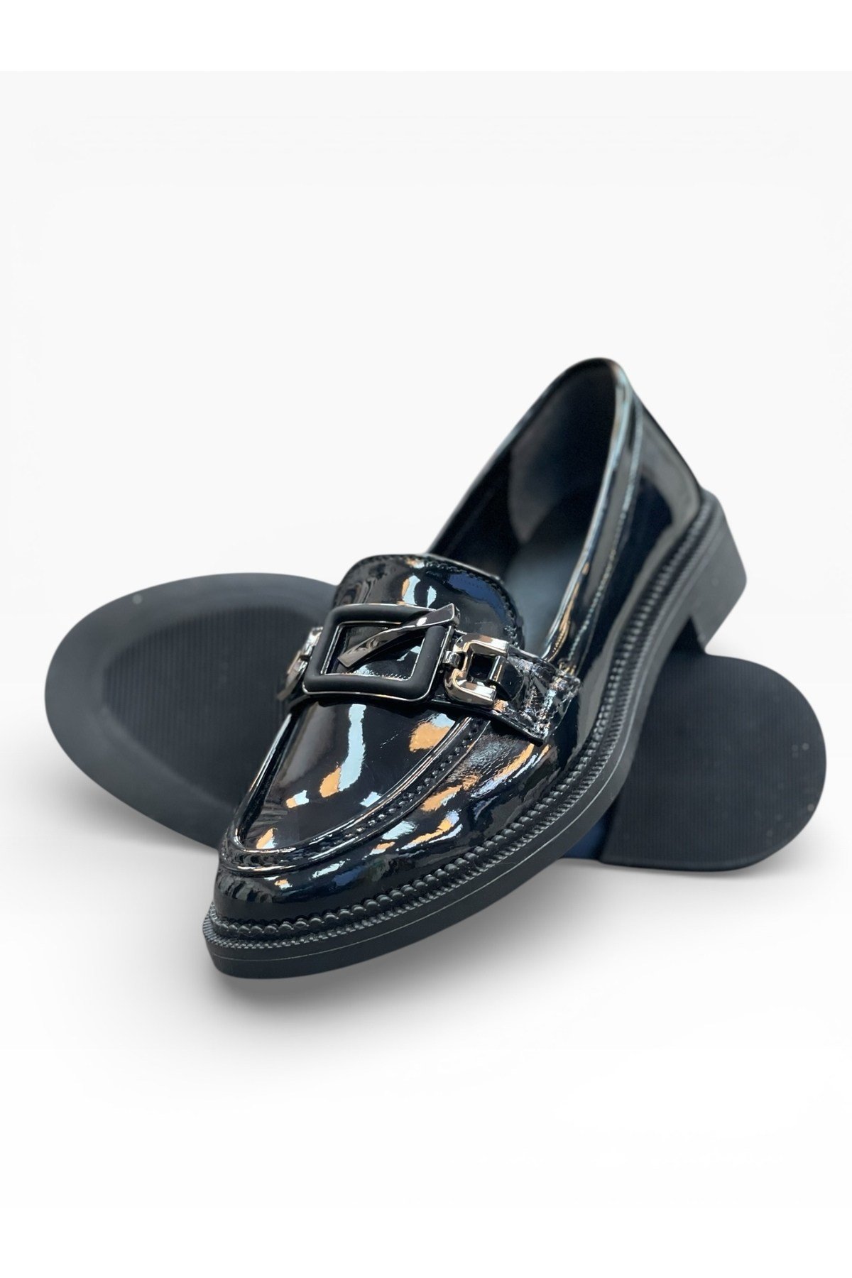 Kadın Loafer Ortopedik Tabanlı Metal Aksesuarlı