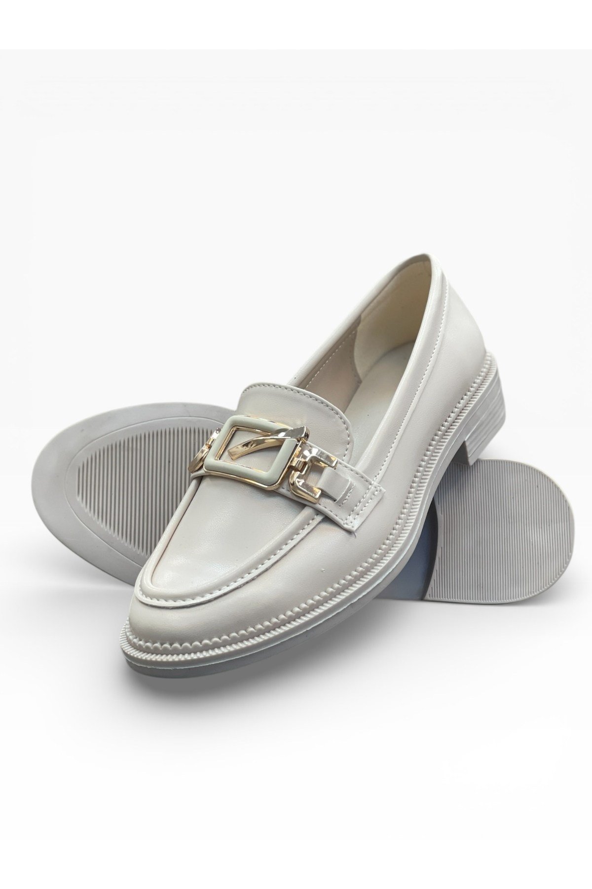 Kadın Loafer Ortopedik Tabanlı Metal Aksesuarlı