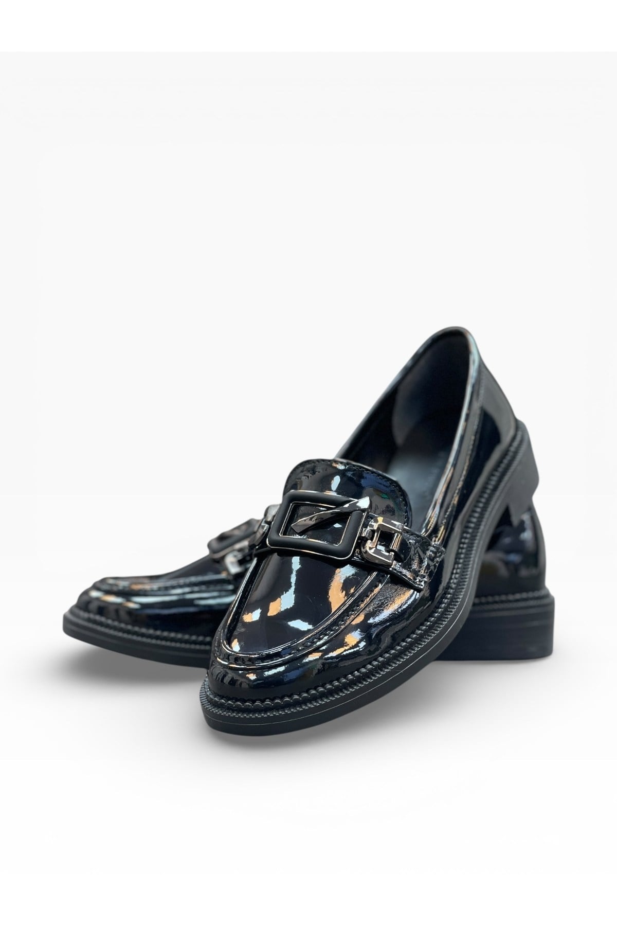 Kadın Loafer Ortopedik Tabanlı Metal Aksesuarlı