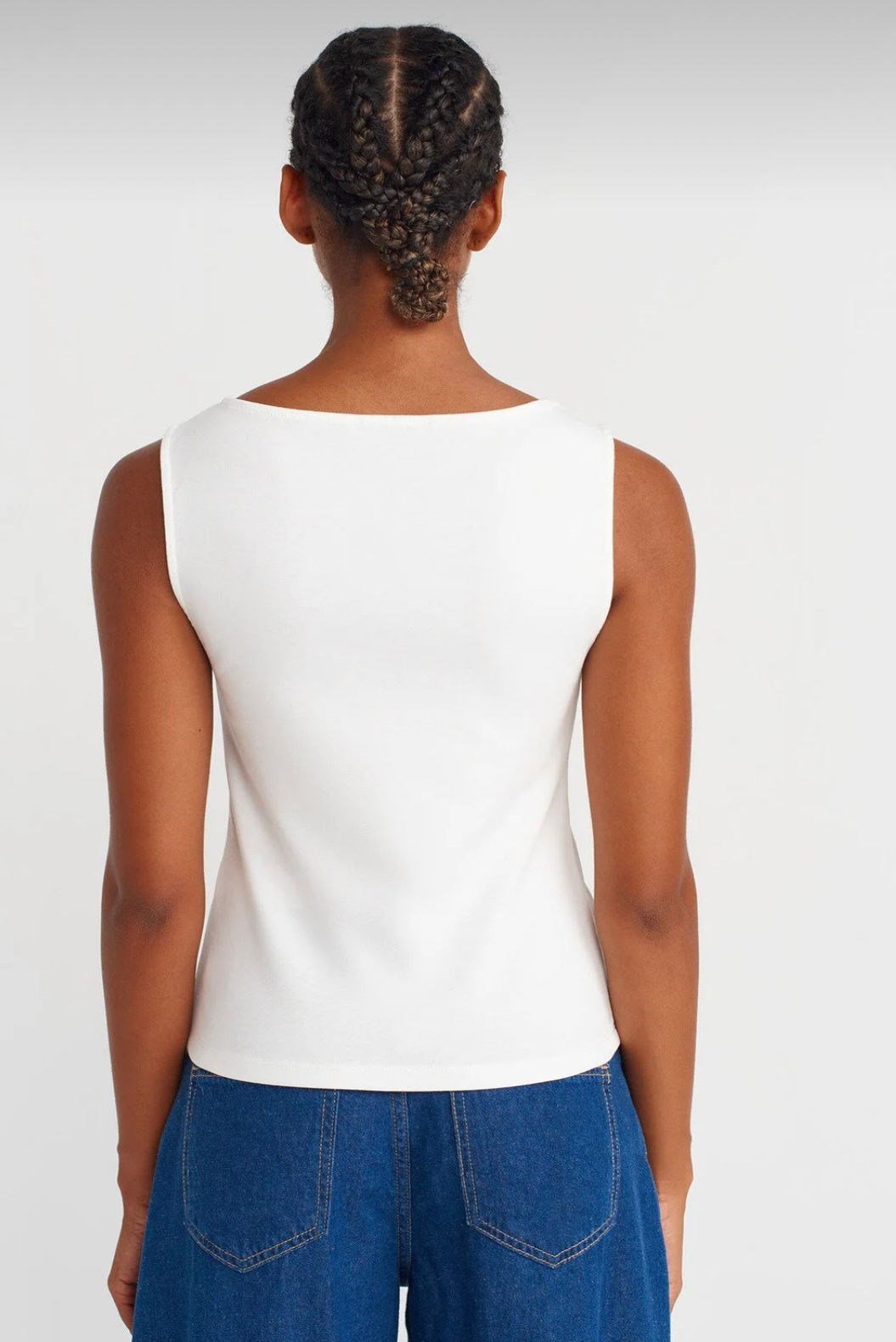 31764 FERMUAR DETAYLI TOP