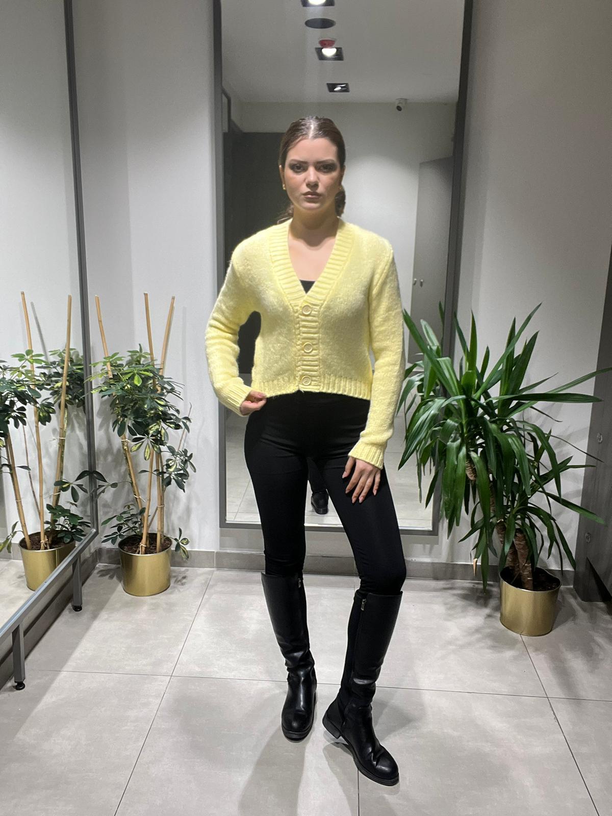 Açık Yaka Hırka