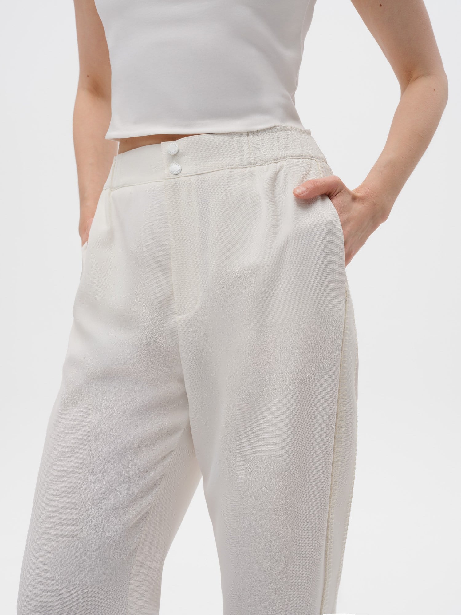 Piarbi %100 Geri Dönüştürülmüş Dokuma Pantolon - Off White Yan Dikiş Detaylı Jogger