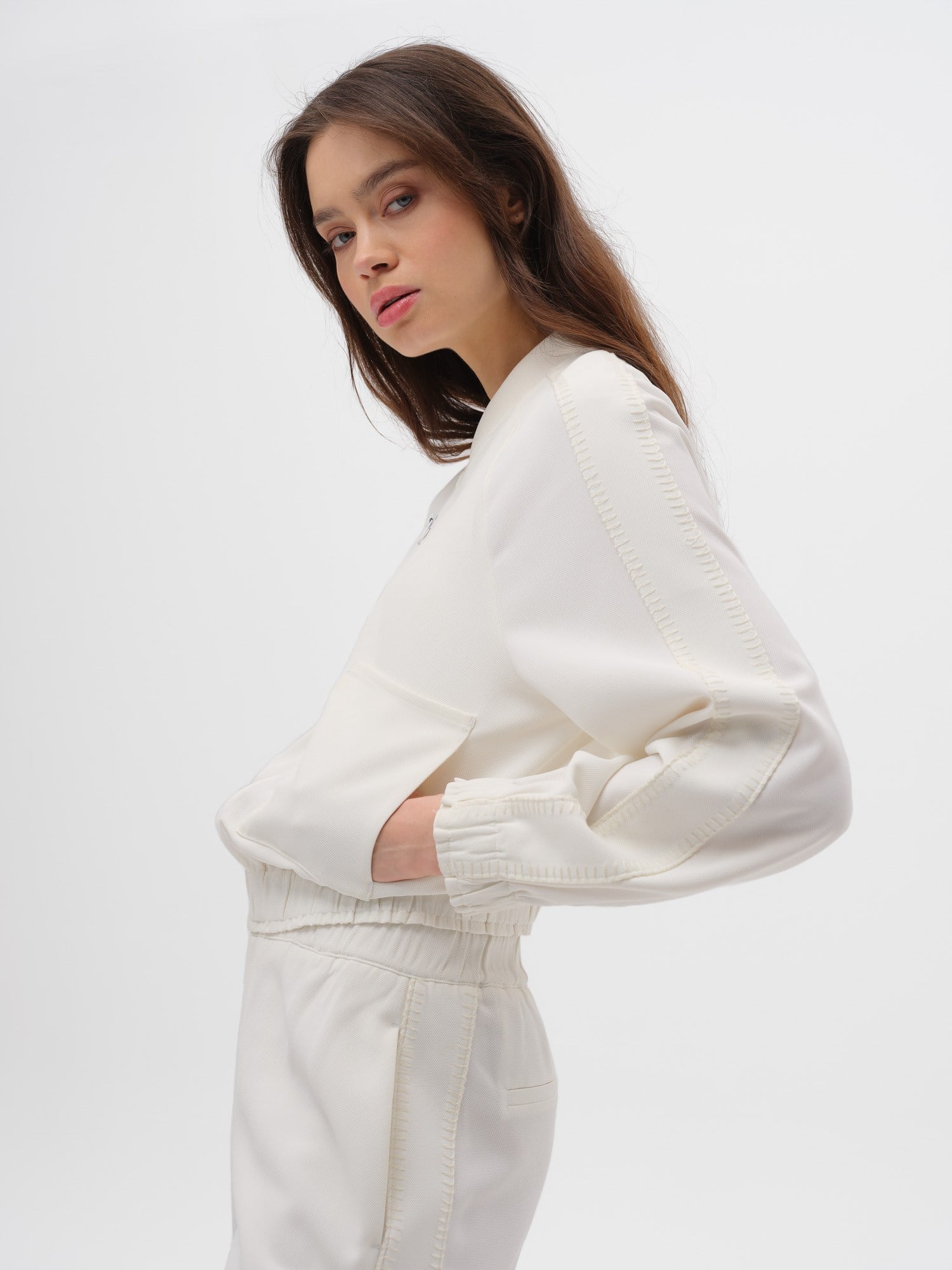 Piarbi %100 Geri Dönüştürülmüş Dokuma Sweatshirt - Off White Fermuarlı ve Mimari Dikiş Detaylı